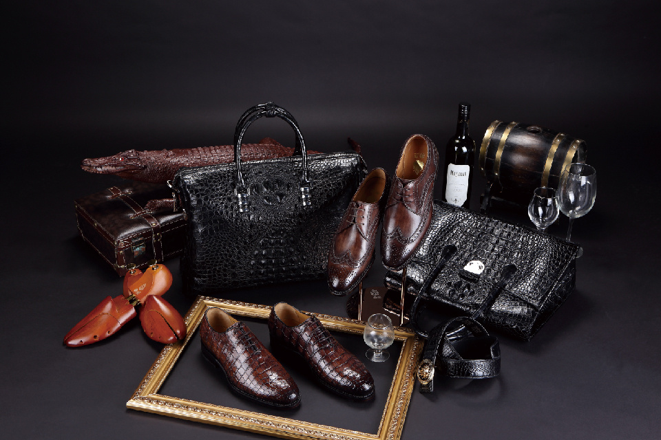 定制皮具攝影 三鷹堂作案團伙的攝影手法揭秘